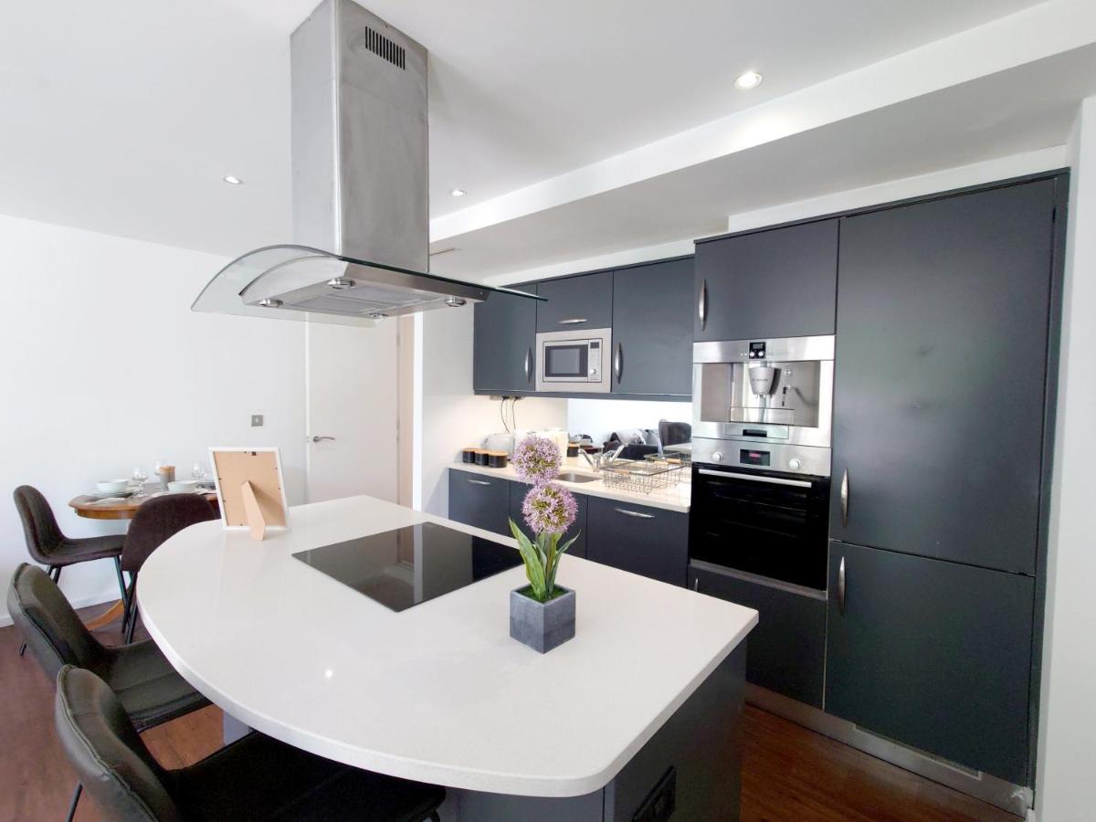 Fully Serviced Two Bed Apartment By Excel & O2 Лондон Екстер'єр фото