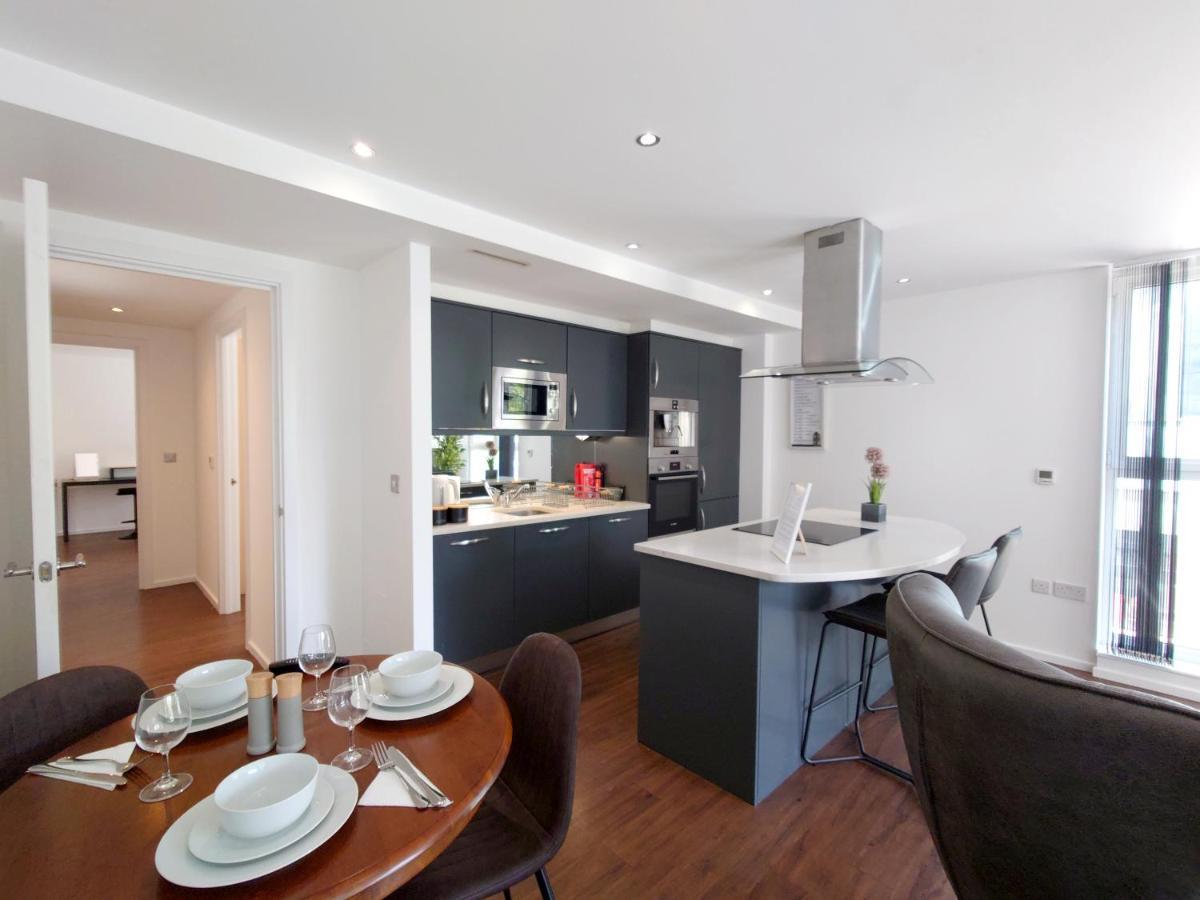 Fully Serviced Two Bed Apartment By Excel & O2 Лондон Екстер'єр фото